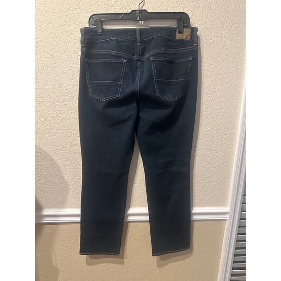 ⭐️ Women’s American Eagle Stretch Straight Leg Jeans Size 10 Short - Picture 2 of 3